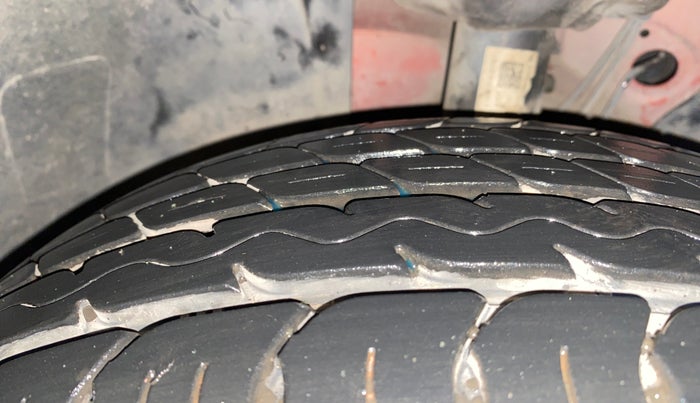 2016 Skoda Octavia STYLE PLUS AT 1.8 TSI, Petrol, Automatic, 53,253 km, Left Front Tyre Tread