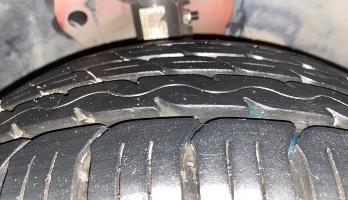 2016 Skoda Octavia STYLE PLUS AT 1.8 TSI, Petrol, Automatic, 53,253 km, Right Front Tyre Tread