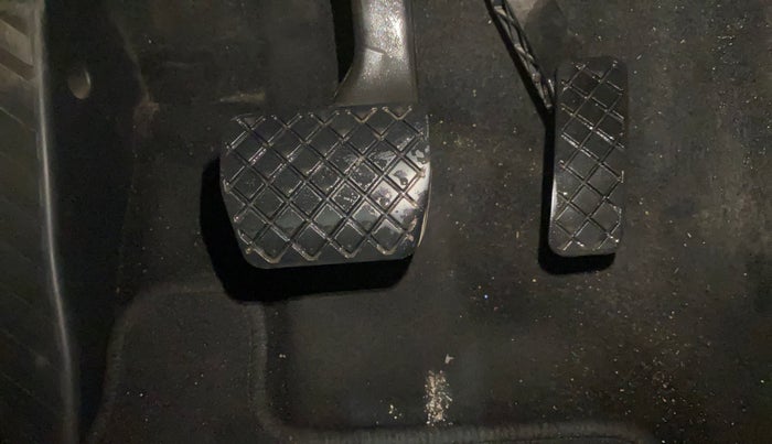 2016 Skoda Octavia STYLE PLUS AT 1.8 TSI, Petrol, Automatic, 53,253 km, Pedals