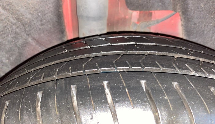 2016 Skoda Octavia STYLE PLUS AT 1.8 TSI, Petrol, Automatic, 53,253 km, Right Rear Tyre Tread