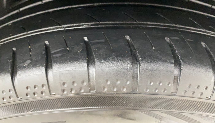 2019 Hyundai Verna 1.4 EX PETROL, Petrol, Manual, 66,837 km, Left Rear Tyre Tread