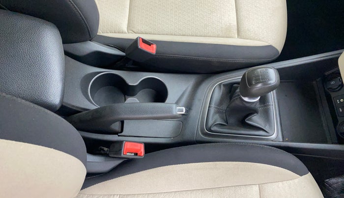 2019 Hyundai Verna 1.4 EX PETROL, Petrol, Manual, 66,837 km, Gear Lever