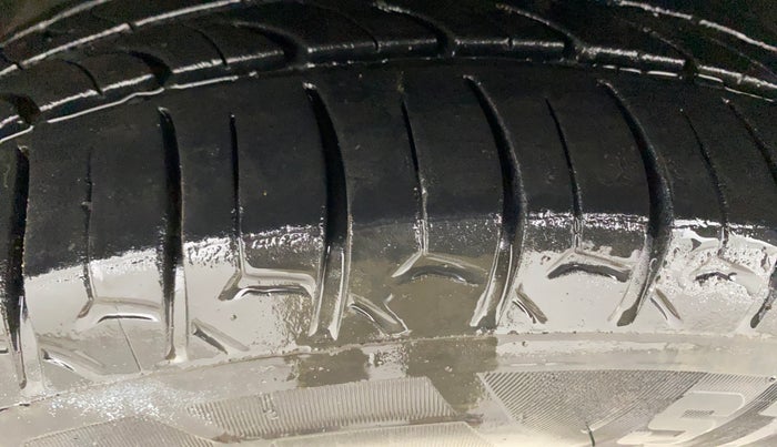 2017 Tata Tiago XZ PETROL, Petrol, Manual, 71,660 km, Left Front Tyre Tread