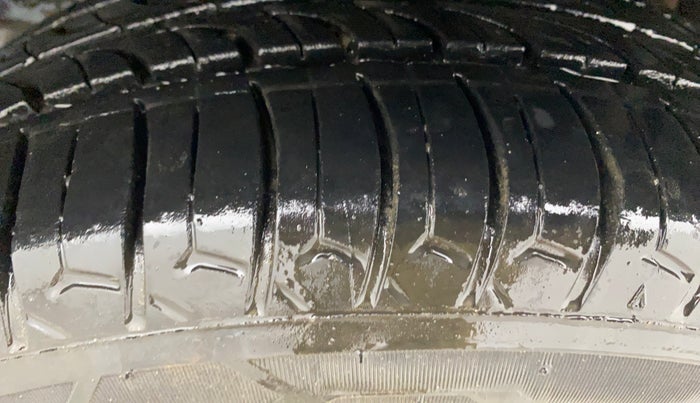 2017 Tata Tiago XZ PETROL, Petrol, Manual, 71,660 km, Left Rear Tyre Tread