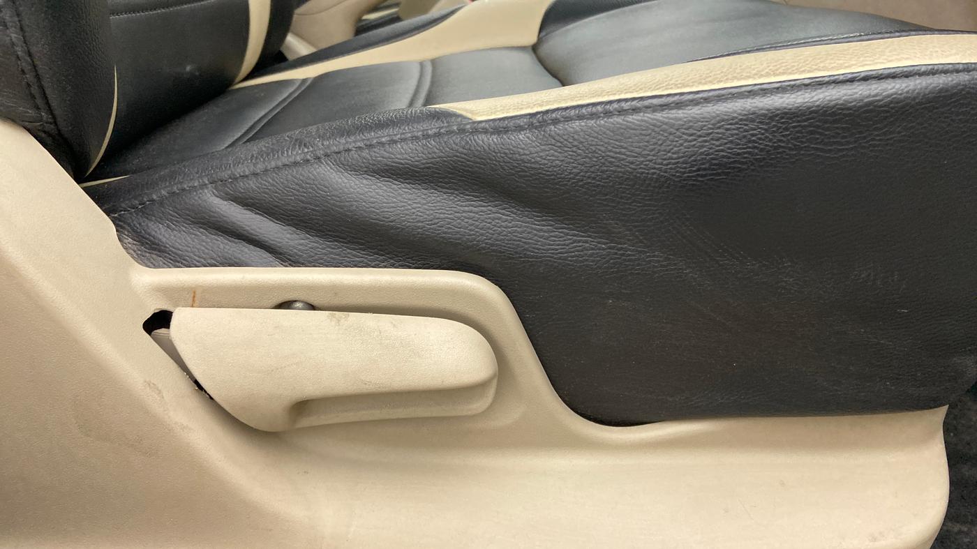 2014 Maruti Swift Dzire VXI, Petrol, Manual, 90,178 km, Driver Side Adjustment Panel