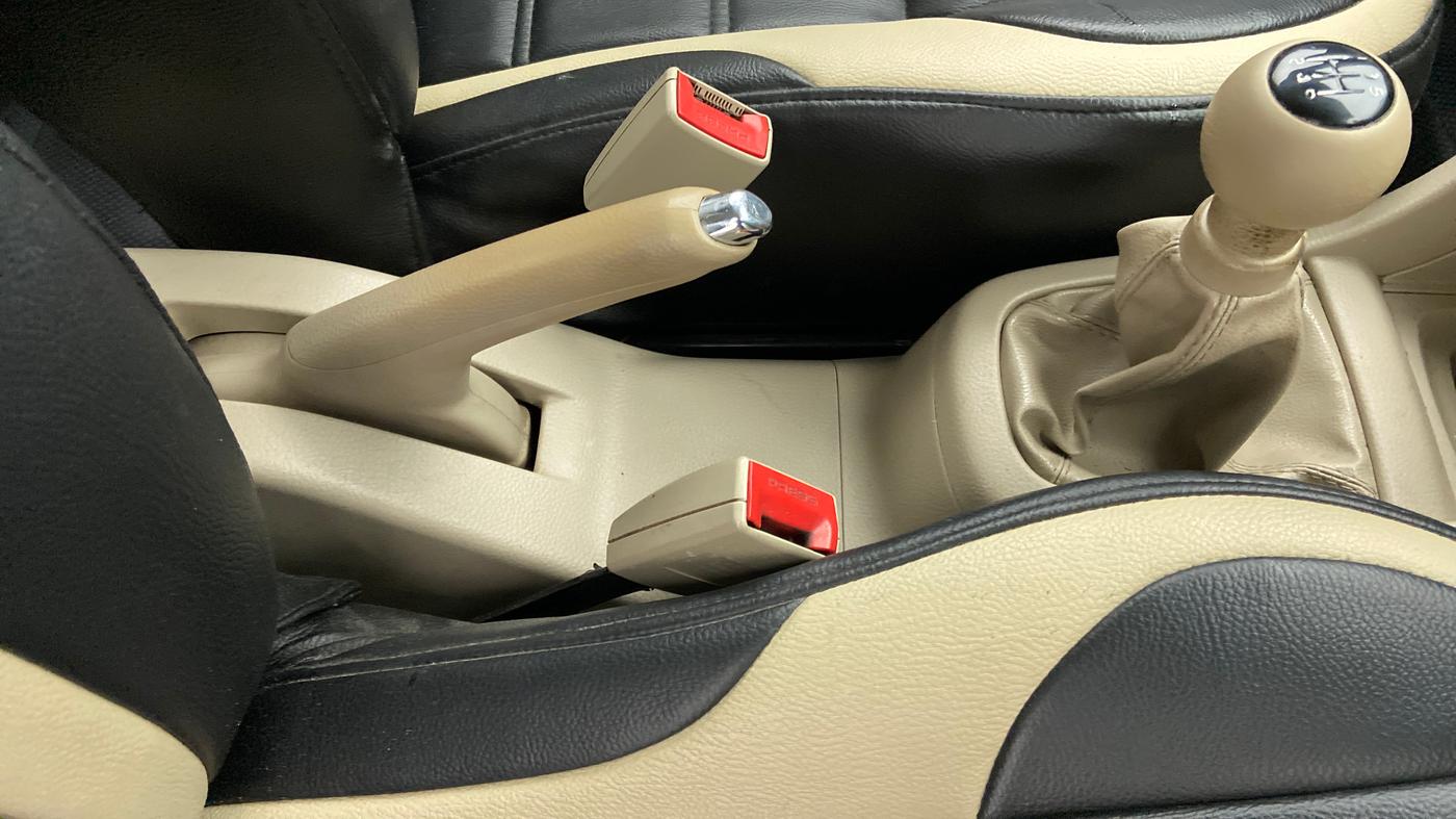 2014 Maruti Swift Dzire VXI, Petrol, Manual, 90,178 km, Gear Lever