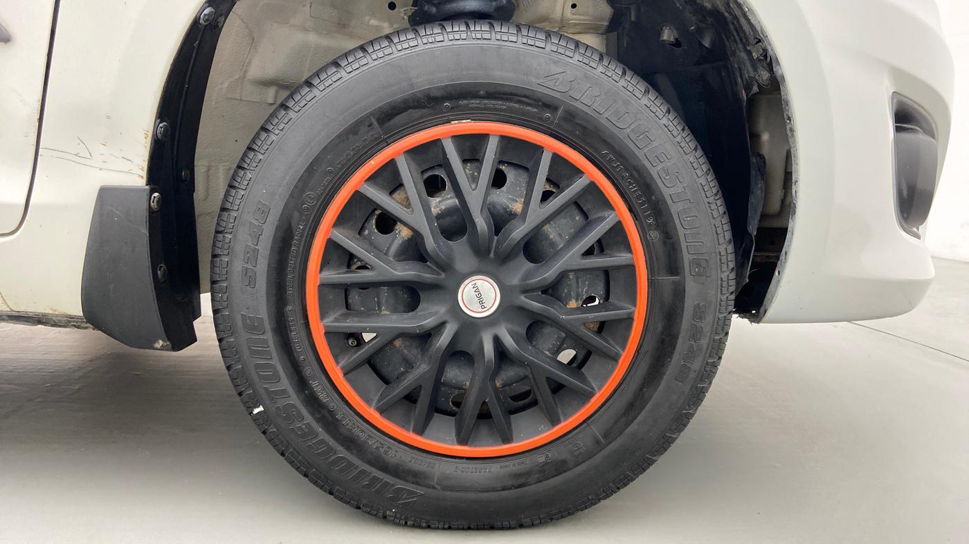 2014 Maruti Swift Dzire VXI, Petrol, Manual, 90,178 km, Right Front Wheel