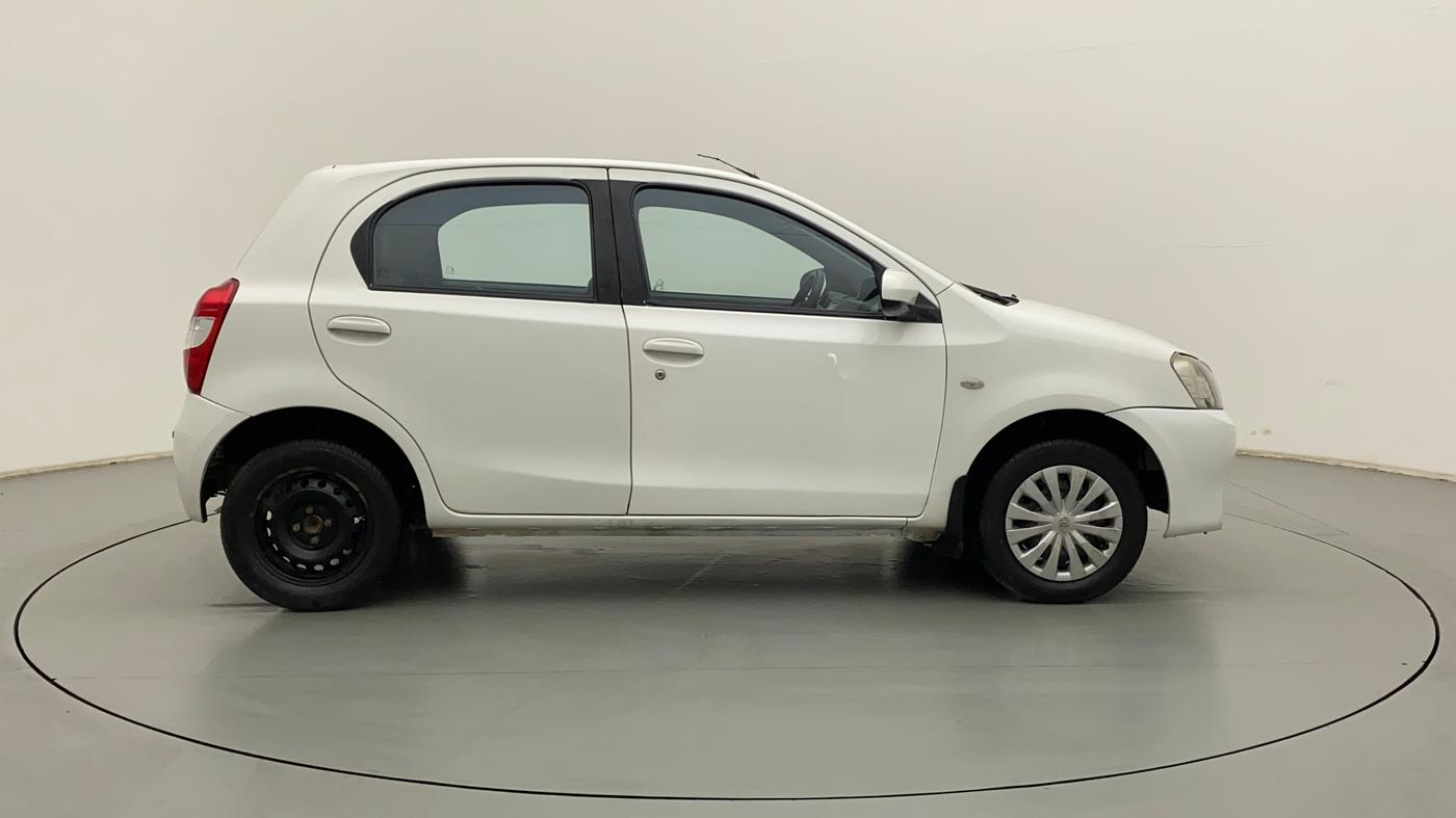 2013 Toyota Etios Liva G, Petrol, Manual, 65,822 km, Right Side View