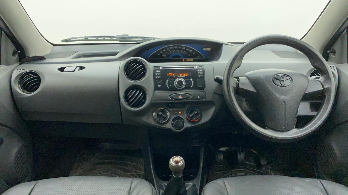 2013 Toyota Etios Liva G, Petrol, Manual, 65,822 km, Dashboard