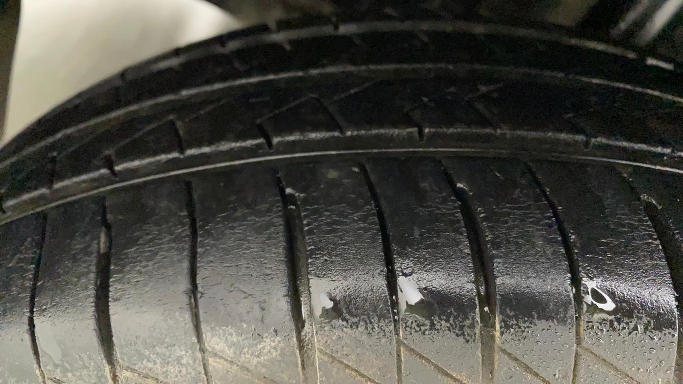 2013 Toyota Etios Liva G, Petrol, Manual, 65,822 km, Left Front Tyre Tread