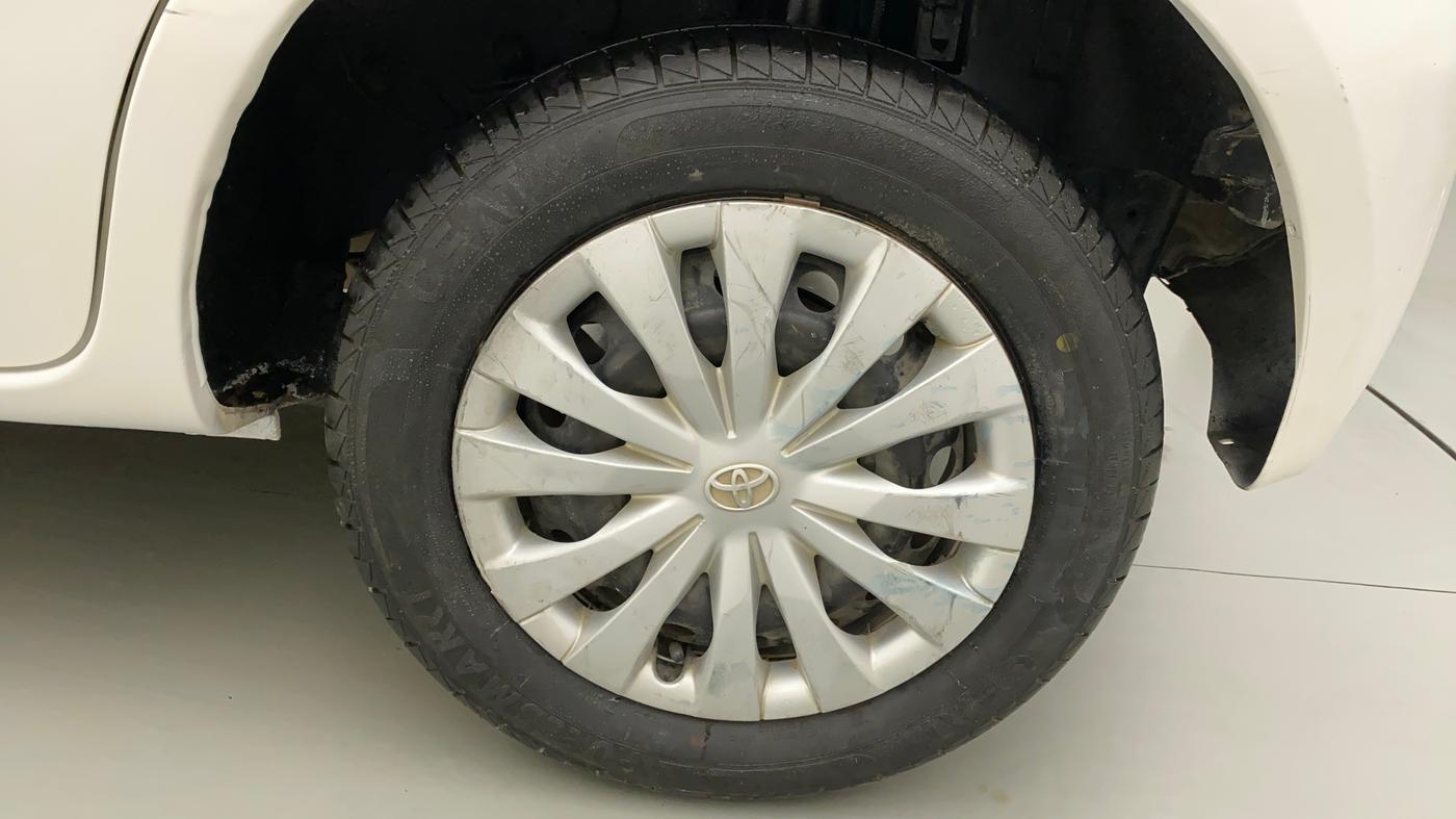 2013 Toyota Etios Liva G, Petrol, Manual, 65,822 km, Left Rear Wheel
