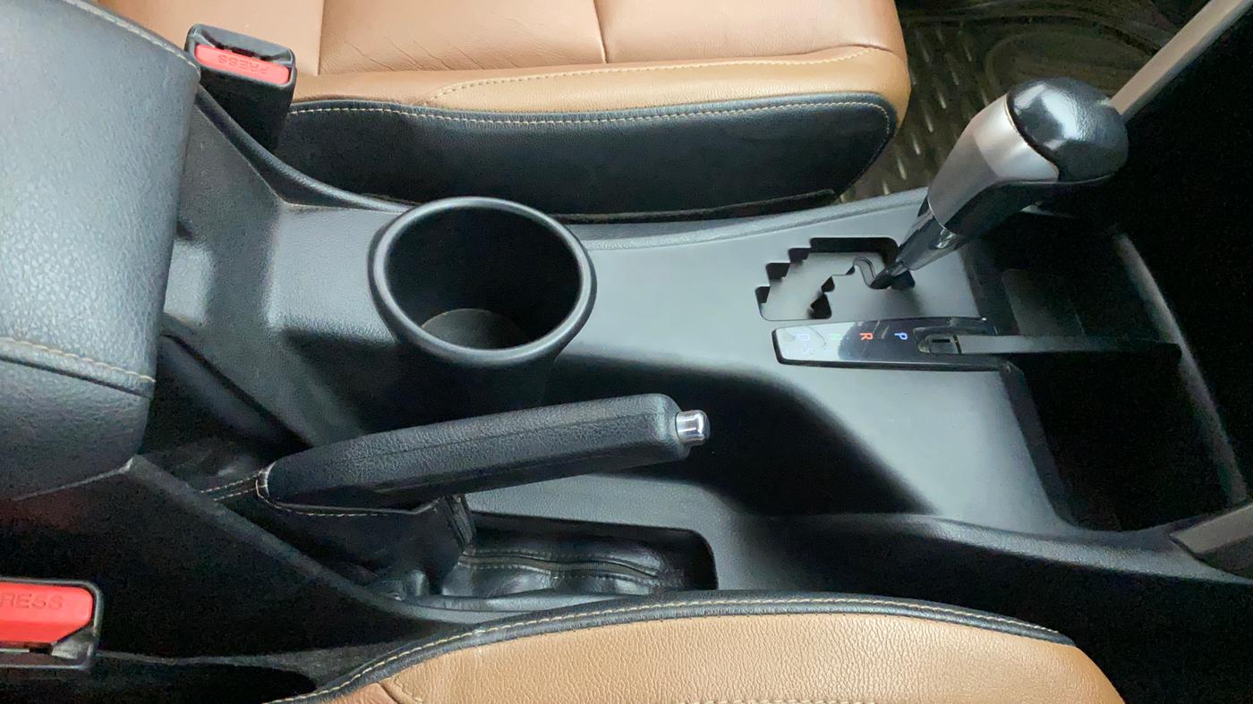 2016 Toyota Innova Crysta 2.8 ZX AT 7 STR, Diesel, Automatic, 61,660 km, Gear Lever