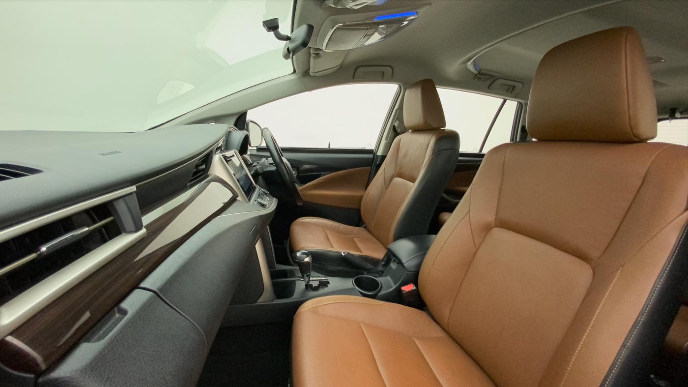 2016 Toyota Innova Crysta 2.8 ZX AT 7 STR, Diesel, Automatic, 61,660 km, Right Side Front Door Cabin