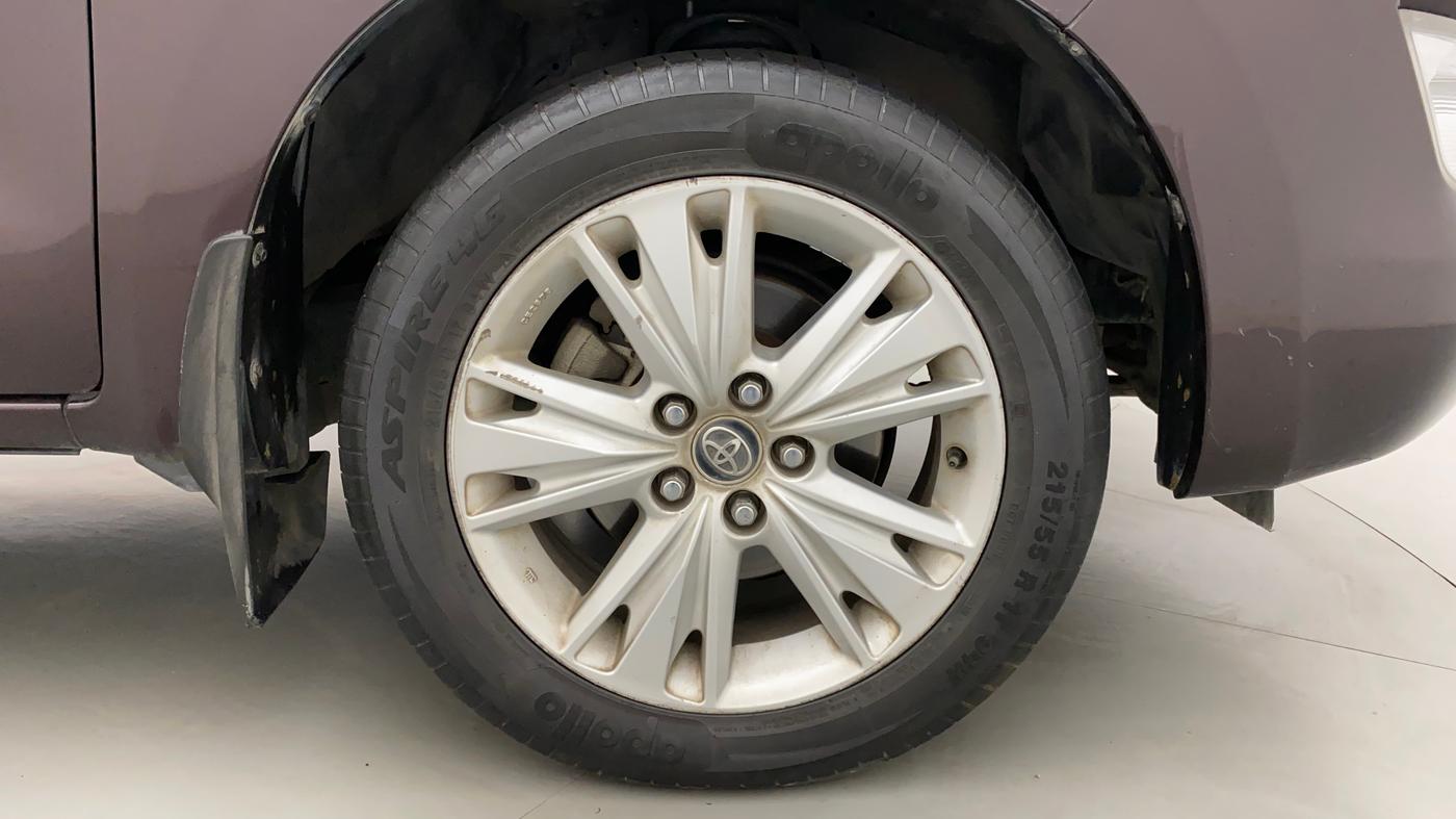 2016 Toyota Innova Crysta 2.8 ZX AT 7 STR, Diesel, Automatic, 61,660 km, Right Front Wheel