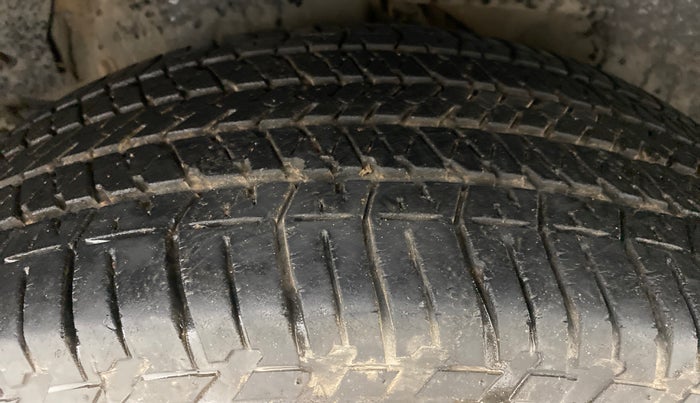 2017 Mahindra XUV500 W8 FWD, Diesel, Manual, 44,073 km, Right Rear Tyre Tread