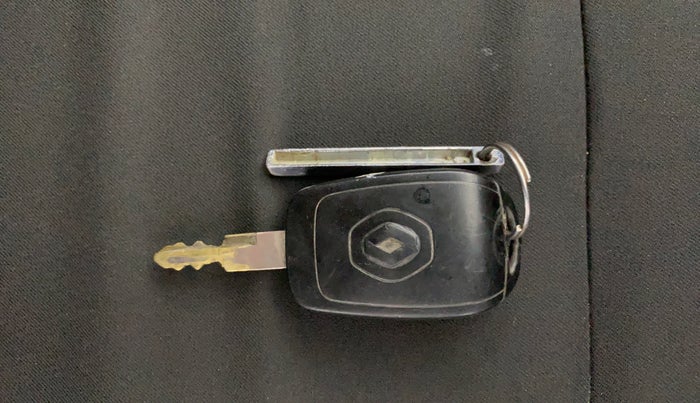 2015 Renault Kwid RXL, Petrol, Manual, 60,481 km, Key Close Up