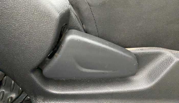 2015 Renault Kwid RXL, Petrol, Manual, 60,481 km, Driver Side Adjustment Panel