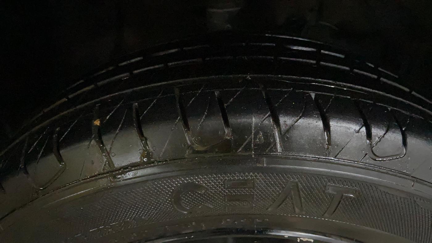 2018 Maruti Vitara Brezza ZDI, Diesel, Manual, 88,638 km, Right Front Tyre Tread