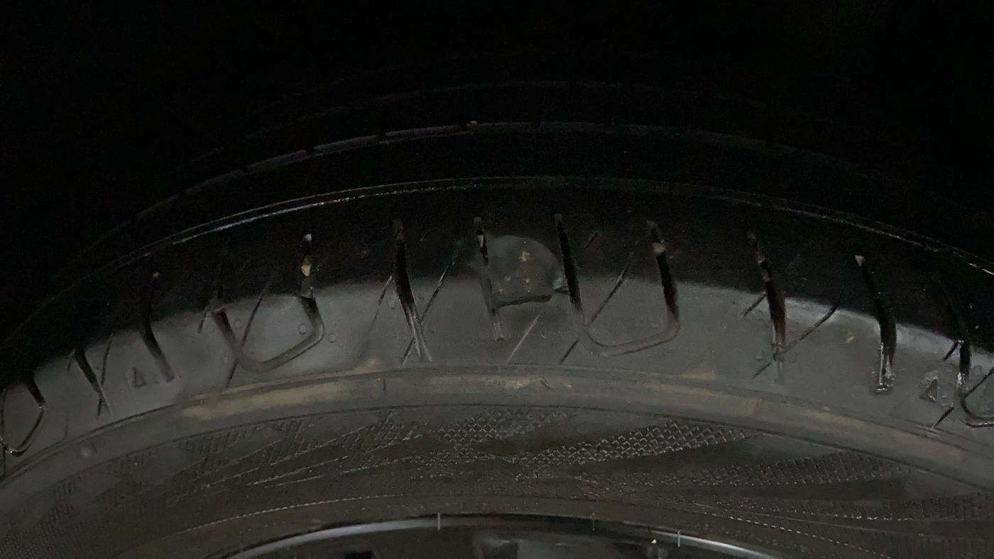 2018 Maruti Vitara Brezza ZDI, Diesel, Manual, 88,638 km, Left Rear Tyre Tread