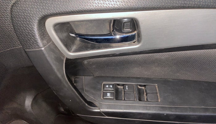 2018 Maruti Vitara Brezza ZDI, Diesel, Manual, 88,638 km, Driver Side Door Panels Control