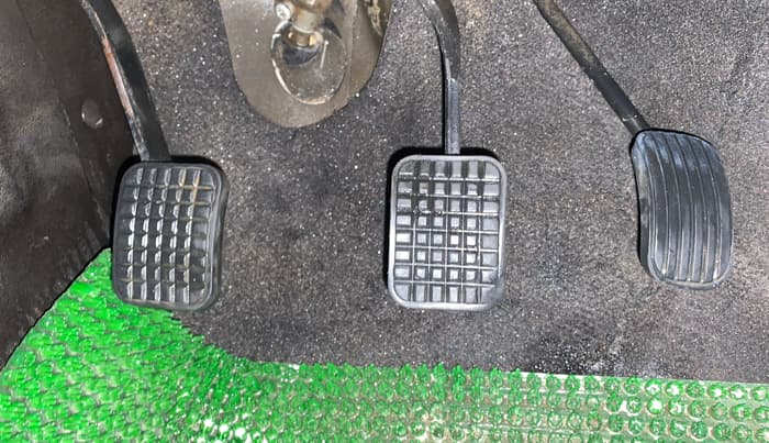 2015 Tata Bolt XT REVOTRON, CNG, Manual, 48,575 km, Pedals