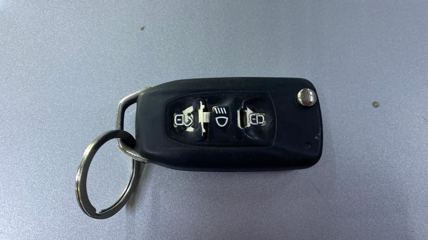2015 Tata Bolt XT REVOTRON, CNG, Manual, 48,311 km, Key Close Up