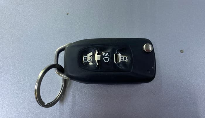 2015 Tata Bolt XT REVOTRON, CNG, Manual, 48,575 km, Key Close Up