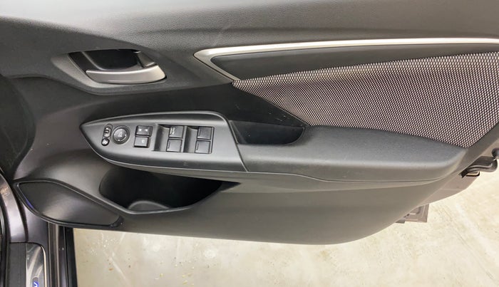 2017 Honda WR-V 1.2L I-VTEC VX MT, Petrol, Manual, 31,497 km, Driver Side Door Panels Control