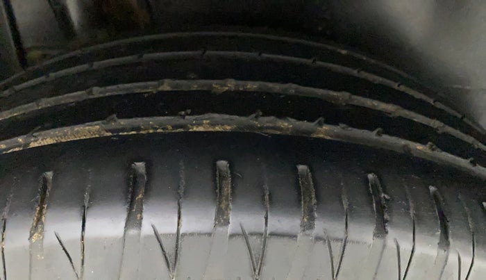 2021 Toyota URBAN CRUISER PREMIUM GRADE AT, Petrol, Automatic, 76,972 km, Right Rear Tyre Tread