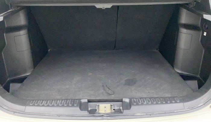 2021 Toyota URBAN CRUISER PREMIUM GRADE AT, Petrol, Automatic, 76,972 km, Boot Inside