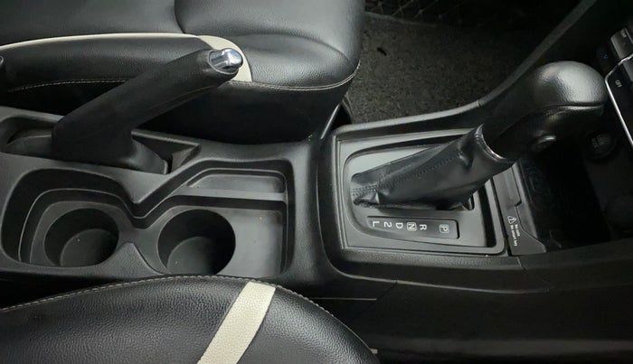 2021 Toyota URBAN CRUISER PREMIUM GRADE AT, Petrol, Automatic, 76,972 km, Gear Lever