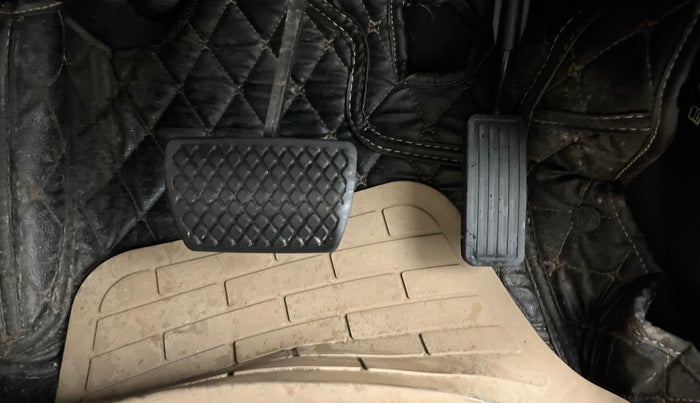 2020 Honda Civic 1.8L I-VTEC VX CVT, Petrol, Automatic, 1,04,643 km, Pedals