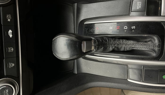 2020 Honda Civic 1.8L I-VTEC VX CVT, Petrol, Automatic, 1,04,643 km, Gear Lever