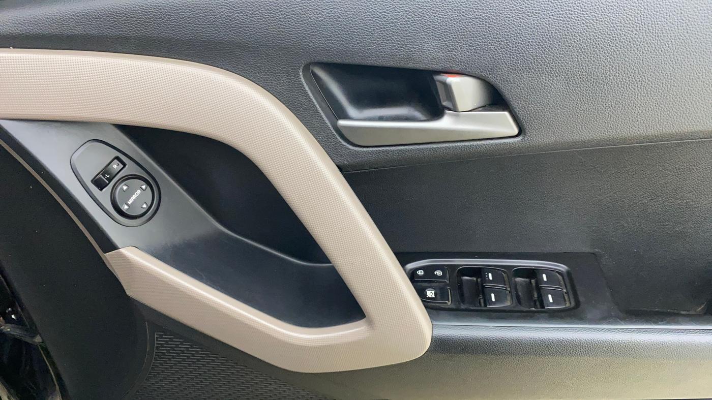2015 Hyundai Creta S 1.6 PETROL, Petrol, Manual, 81,727 km, Driver Side Door Panels Control