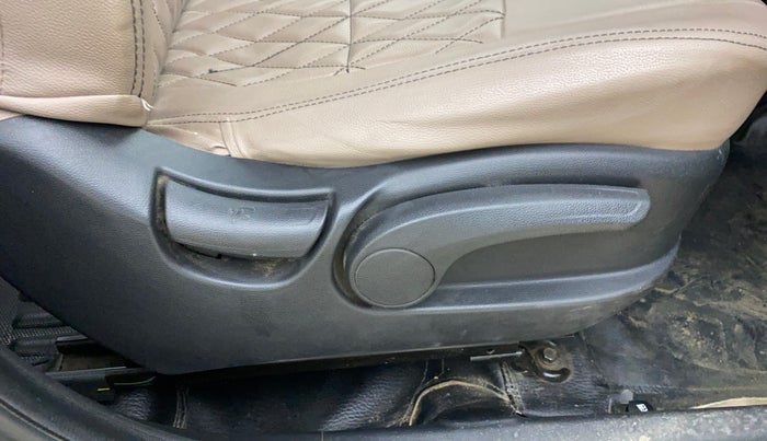 2015 Hyundai Creta S 1.6 PETROL, Petrol, Manual, 81,727 km, Driver Side Adjustment Panel