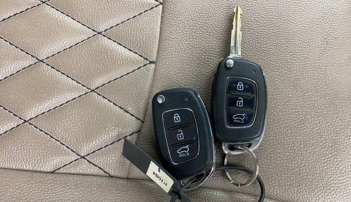 2015 Hyundai Creta S 1.6 PETROL, Petrol, Manual, 81,727 km, Key Close Up