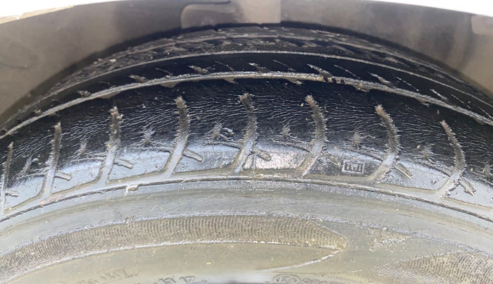 2017 Maruti Celerio VXI AMT, Petrol, Automatic, 47,075 km, Right Front Tyre Tread