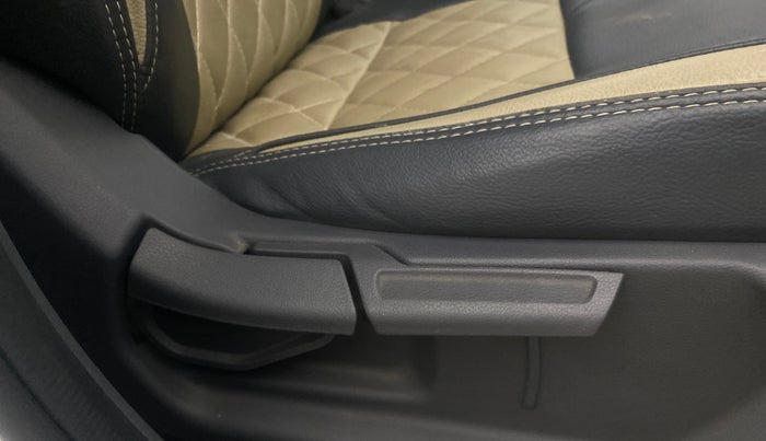 2021 Hyundai AURA SX 1.2, Petrol, Manual, 58,912 km, Driver Side Adjustment Panel