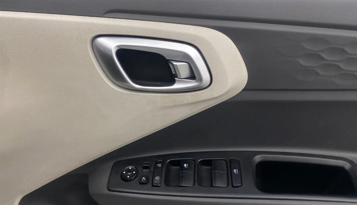 2021 Hyundai AURA SX 1.2, Petrol, Manual, 58,912 km, Driver Side Door Panels Control