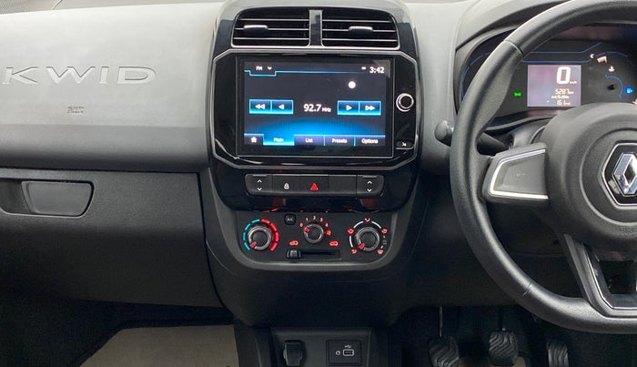 2022 Renault Kwid 1.0 RXT Opt, Petrol, Manual, 5,324 km, Air Conditioner