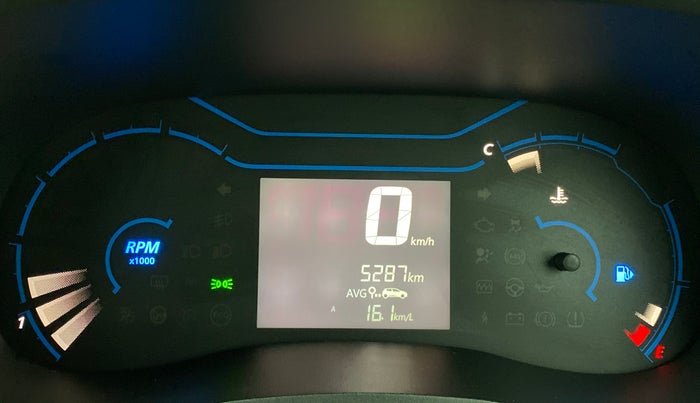 2022 Renault Kwid 1.0 RXT Opt, Petrol, Manual, 5,324 km, Odometer Image