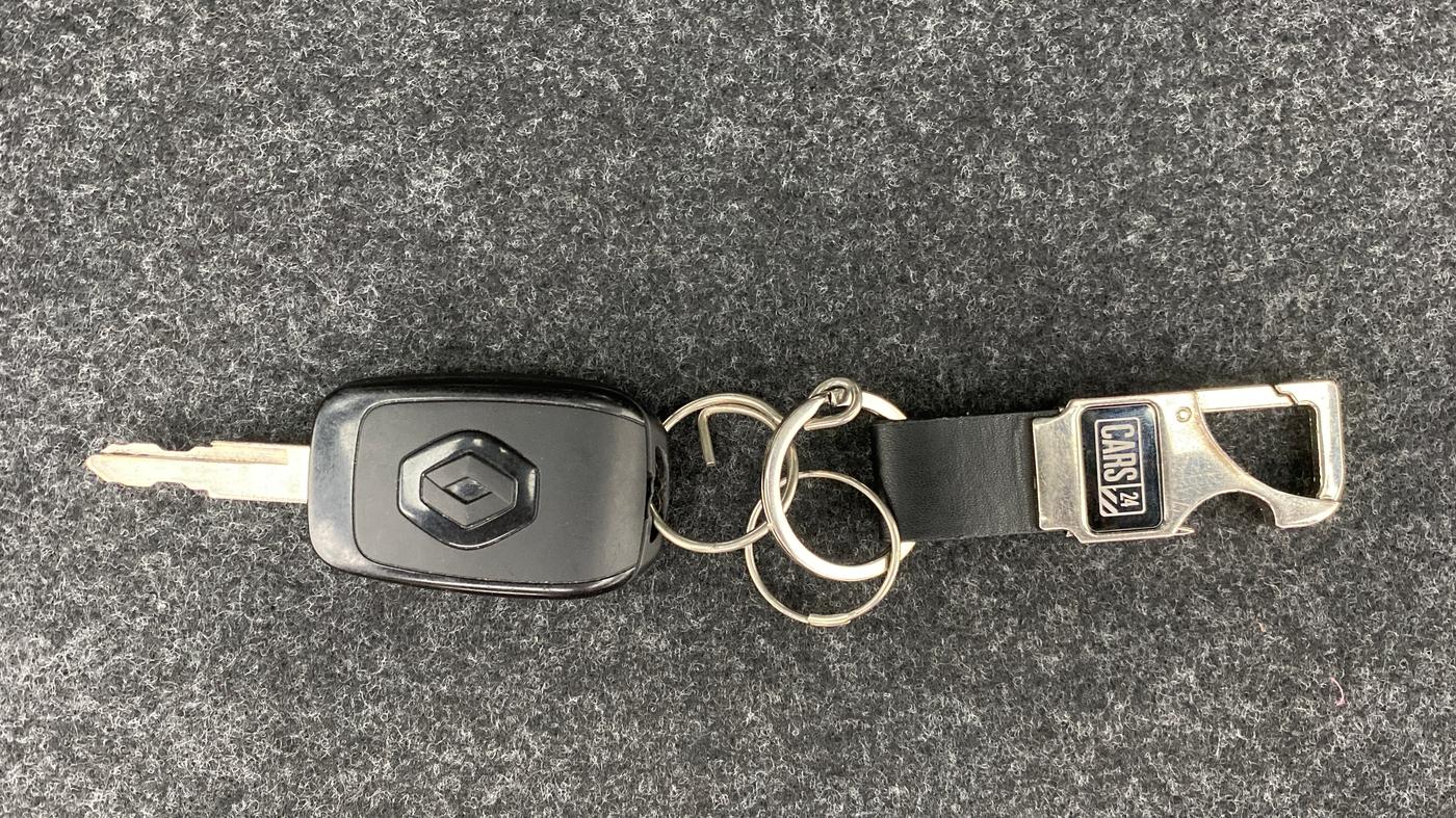 2022 Renault Kwid 1.0 RXT Opt, Petrol, Manual, 5,324 km, Key Close Up