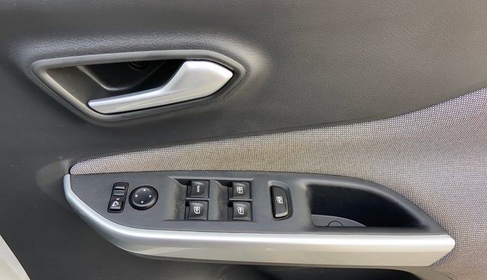 2023 Nissan MAGNITE XV TURBO, Petrol, Manual, 24,524 km, Driver Side Door Panels Control