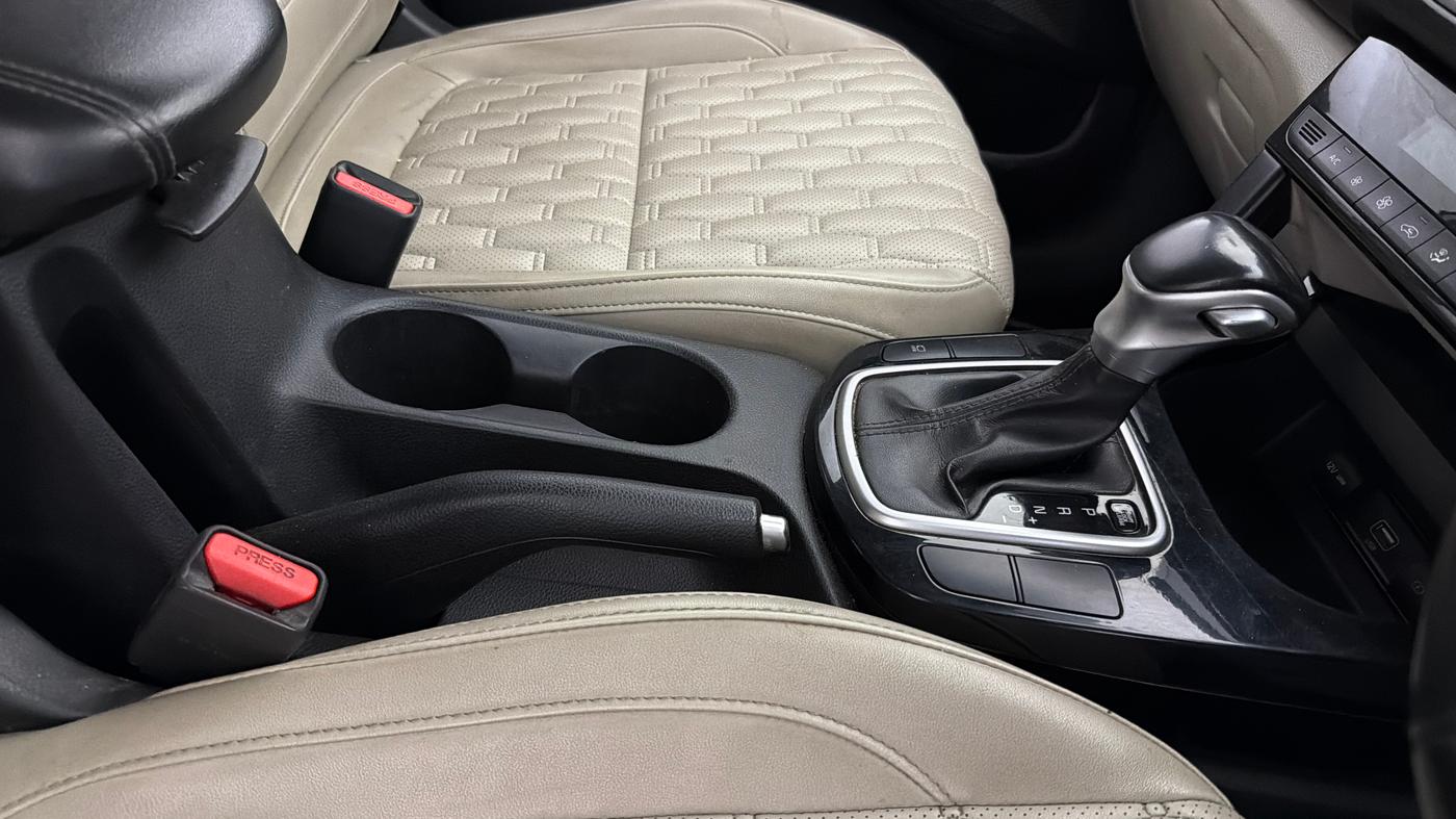 2020 KIA SELTOS HTX IVT 1.5 PETROL, CNG, Automatic, 74,399 km, Gear Lever