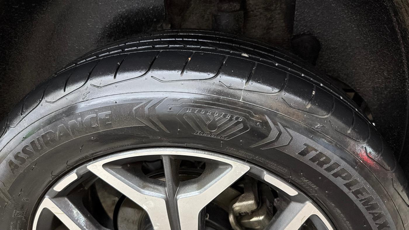 2020 KIA SELTOS HTX IVT 1.5 PETROL, CNG, Automatic, 74,399 km, Left Rear Tyre Tread