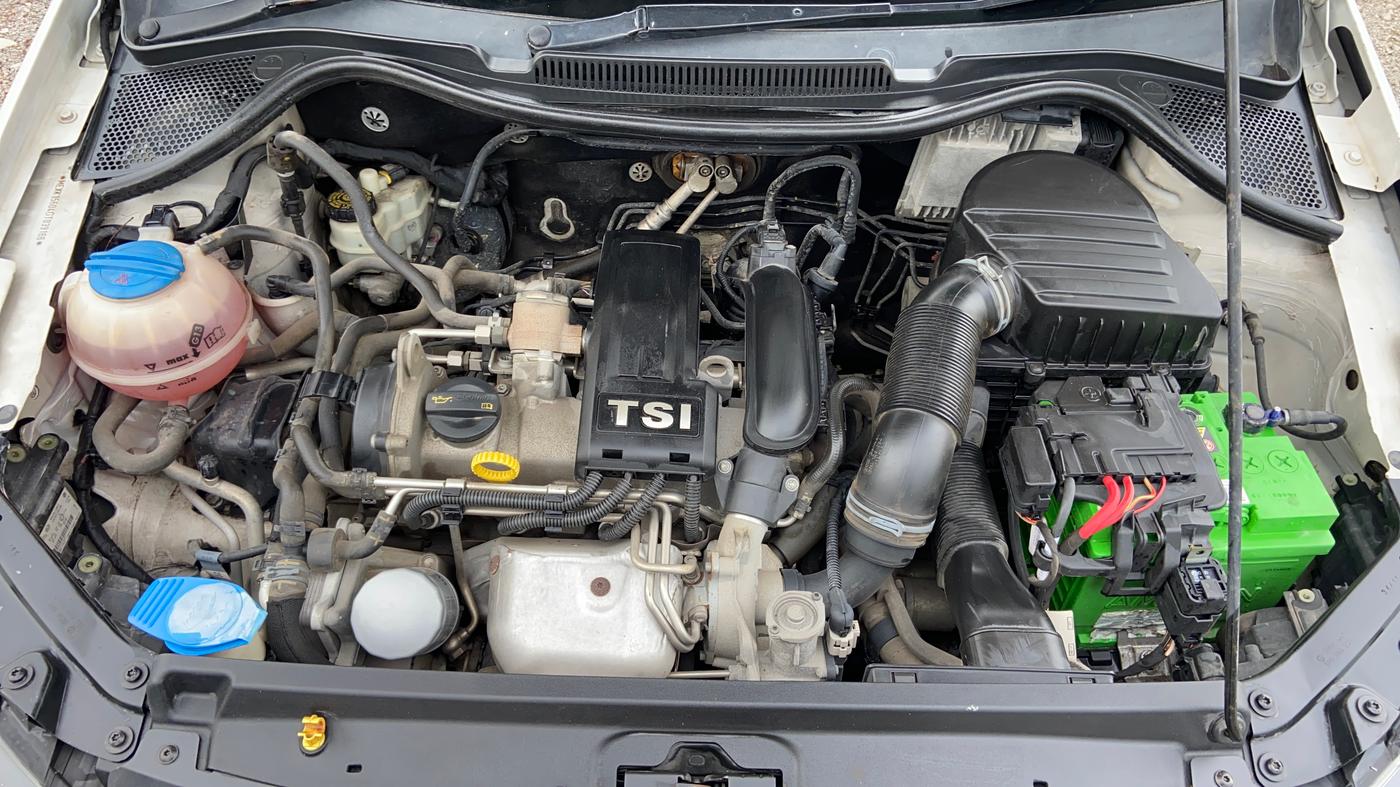 2015 Volkswagen Polo GT TSI AT, Petrol, Automatic, 52,581 km, Engine View