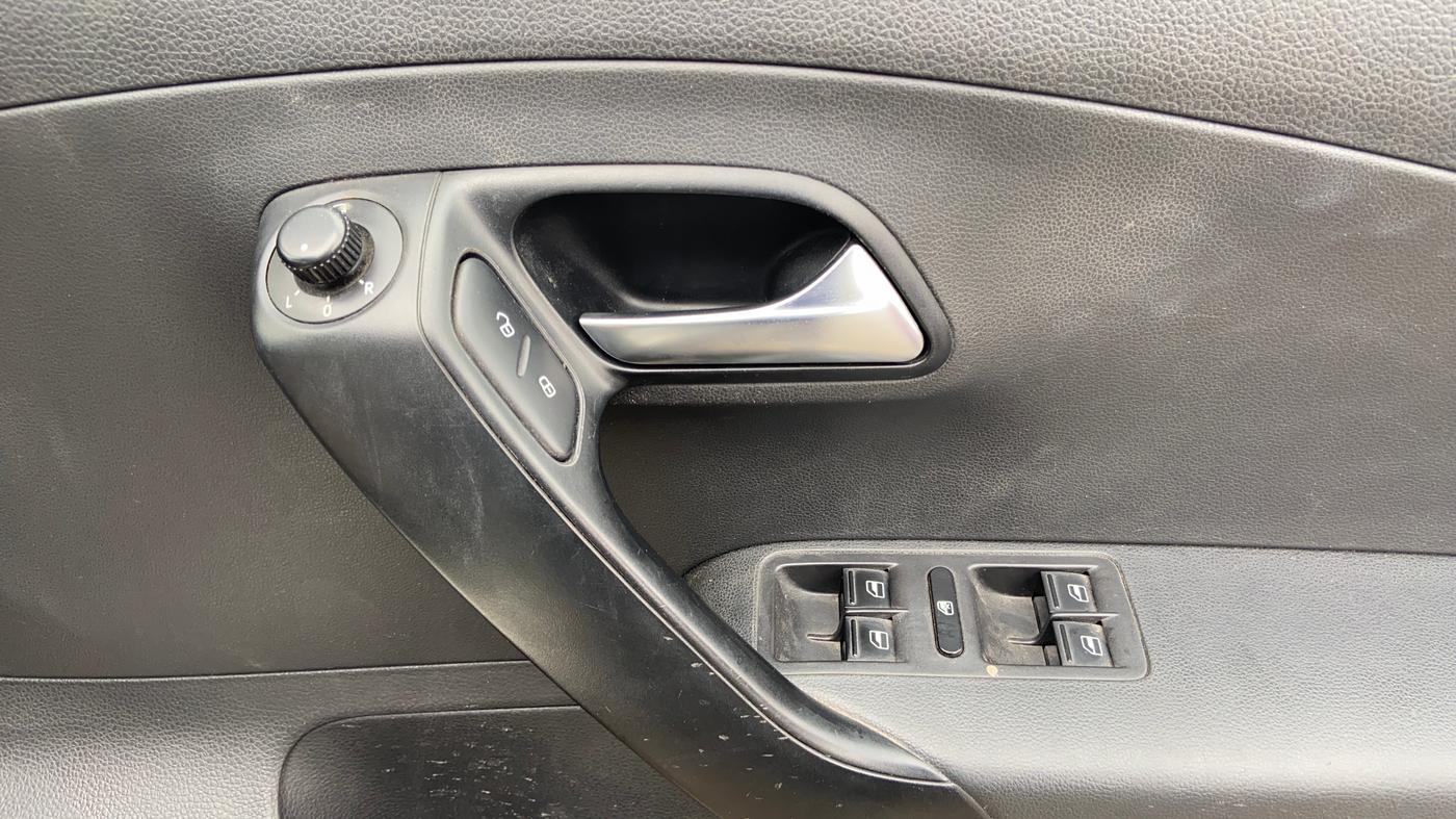 2015 Volkswagen Polo GT TSI AT, Petrol, Automatic, 52,581 km, Driver Side Door Panels Control