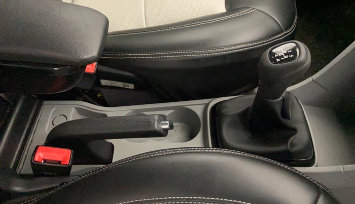 2023 Tata Tiago XT (O) PETROL, Petrol, Manual, 10,442 km, Gear Lever