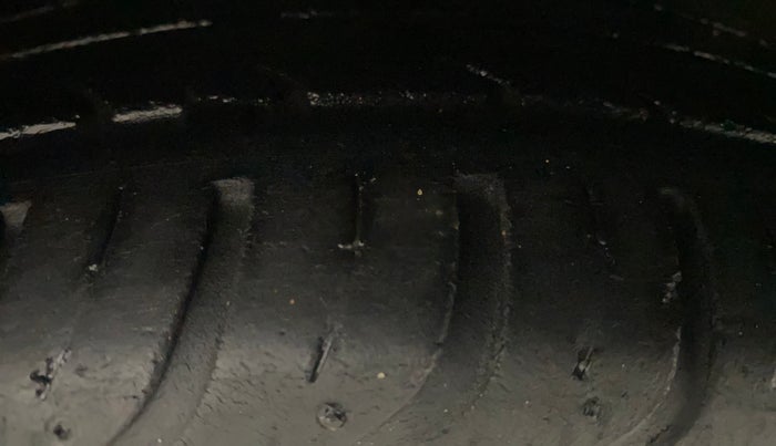 2014 Hyundai Xcent SX 1.2 (O), Petrol, Manual, 79,225 km, Left Front Tyre Tread