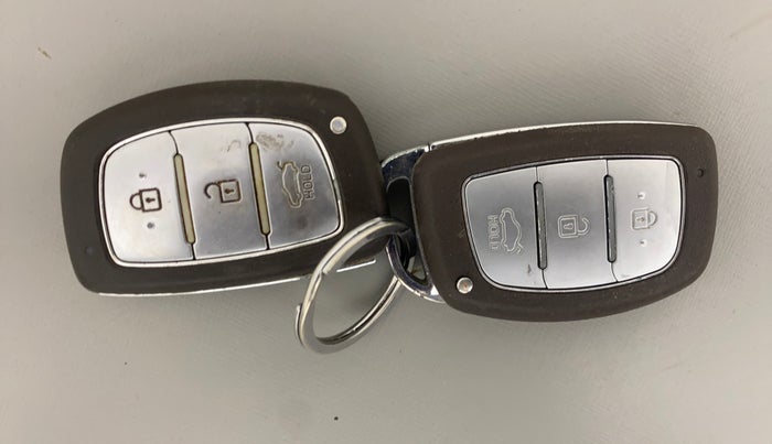 2014 Hyundai Xcent SX 1.2 (O), Petrol, Manual, 79,225 km, Key Close Up